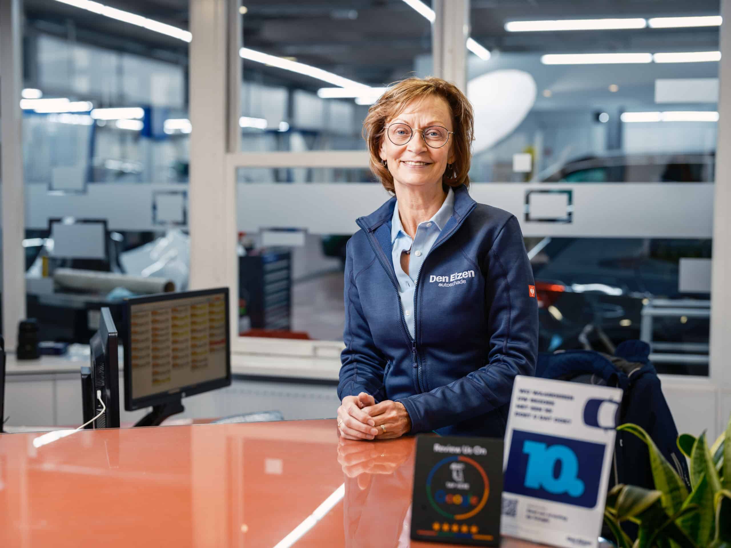 Conny 25 jaar in dienst Bergen op zoom